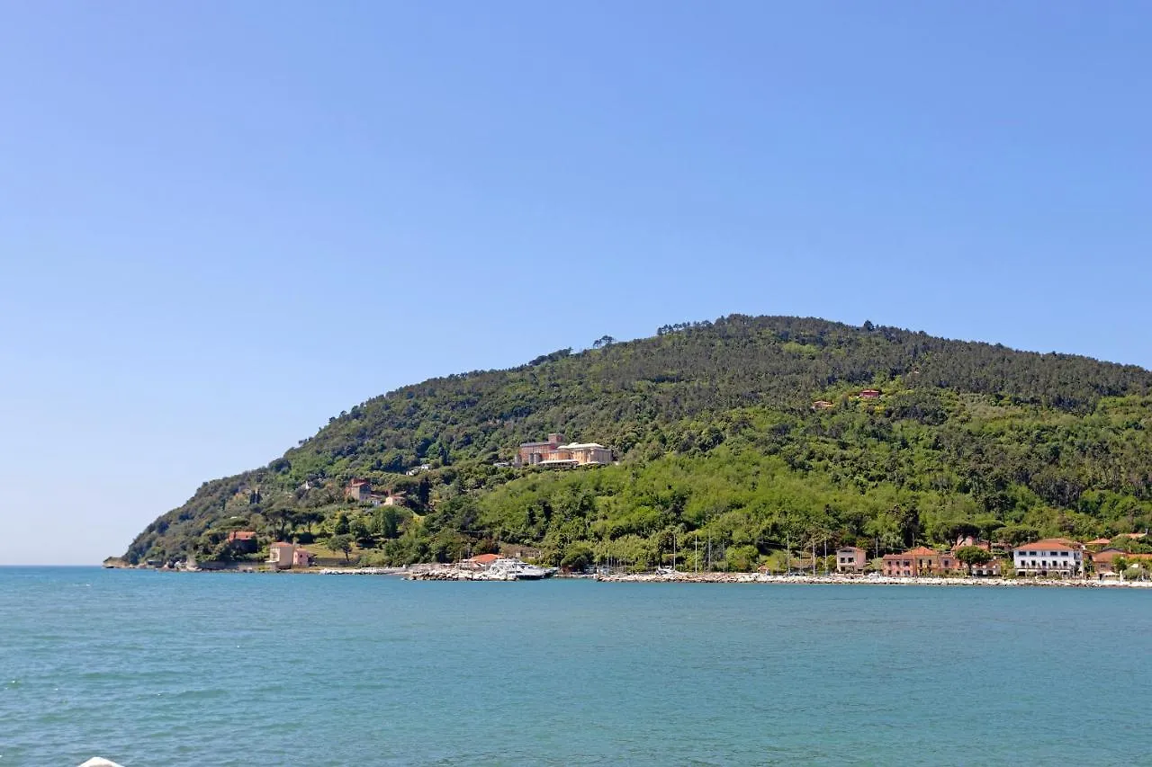 Appartamento 1 Ameglia 0*,
