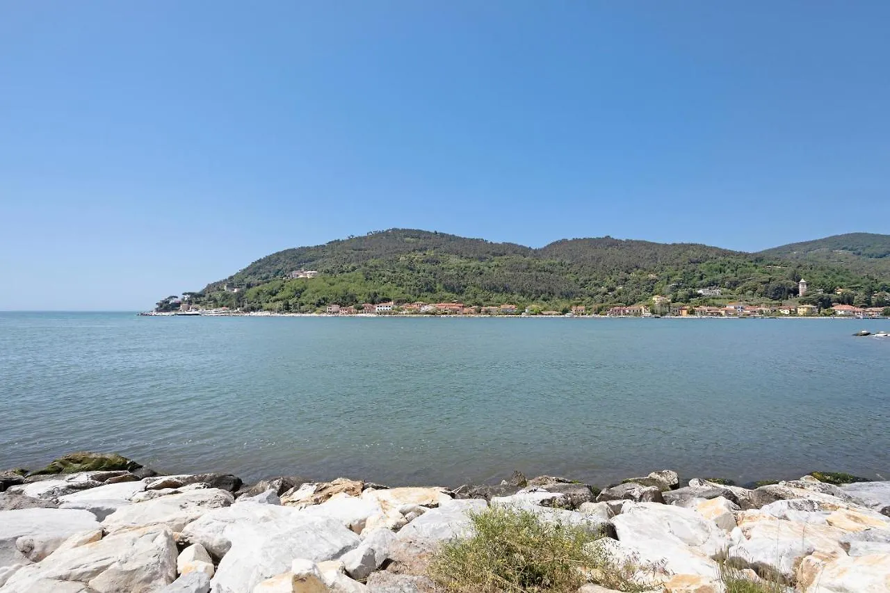 Apartment Appartamento 1 Ameglia Italy